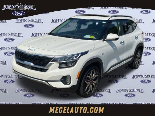 Used 2022 Kia Seltos SX w/ Sunroof Package AWD/4WD image 1