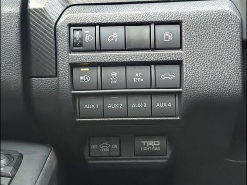 Used 2025 Toyota Tacoma TRD Pro image 23