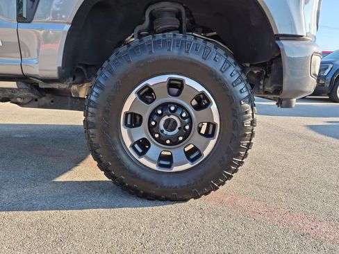 Used 2024 Ford F250 Lariat w/ Lariat Ultimate Package AWD/4WD image 18