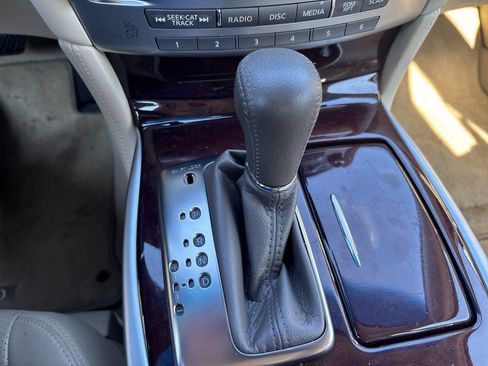 Used 2019 INFINITI Q70 Luxe w/ Proactive Package AWD/4WD image 25