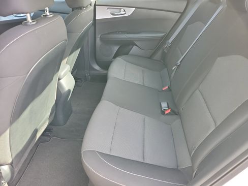 Used 2024 Kia Forte LXS w/ LXS Technology Package image 9