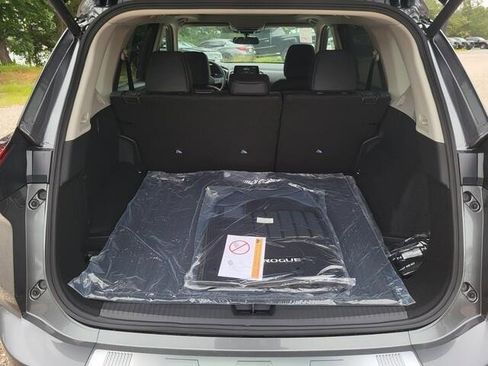 New 2025 Nissan Rogue SV w/ SV Premium Package image 6