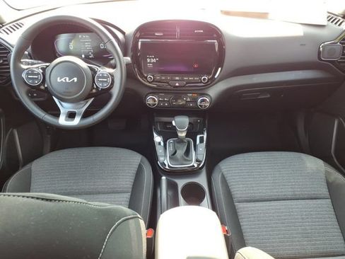 Used 2025 Kia Soul EX FWD image 10