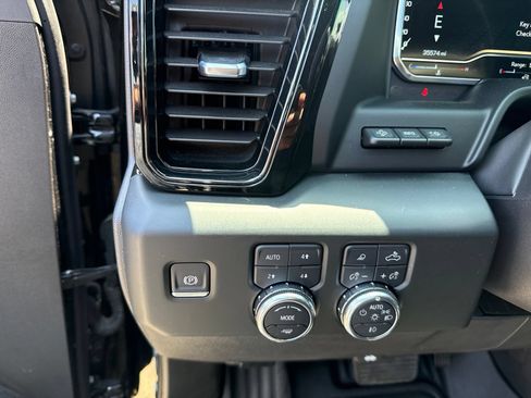Used 2024 GMC Sierra 1500 AT4X AWD/4WD image 22