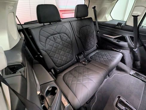 Used 2025 BMW X7 xDrive40i image 31