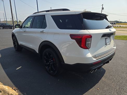 Certified 2022 Ford Explorer ST w/ Equipment Group 401A image 5