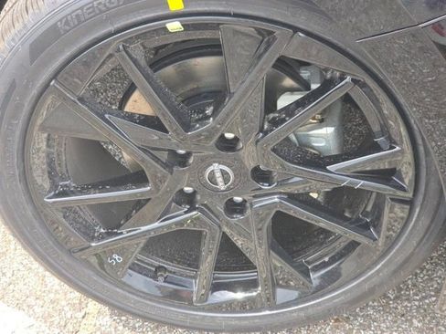 New 2025 Nissan Sentra SR w/ Midnight Edition image 21