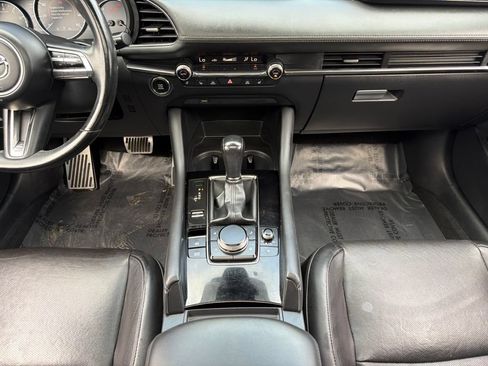 Used 2021 MAZDA MAZDA3 Hatchback w/Premium Plus Pkg AWD/4WD image 21
