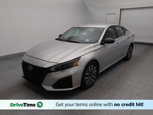 Used 2024 Nissan Altima 2.5 SV image 1