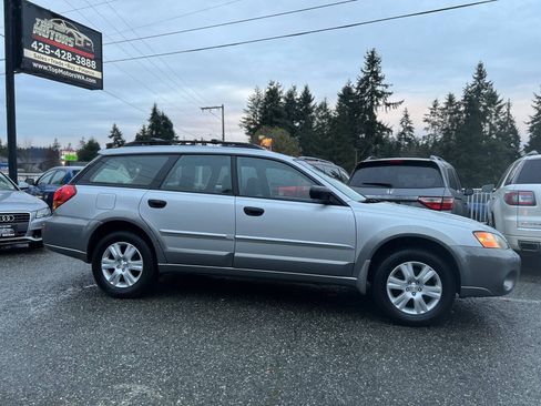 Used 2005 Subaru Outback 2.5i AWD/4WD image 4
