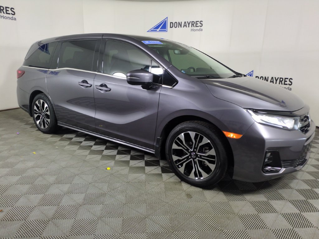 Certified 2026 Honda Odyssey Elite image 12