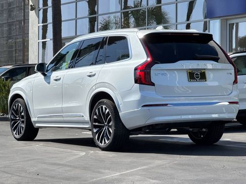 New 2026 Volvo XC90 T8 Plus image 3