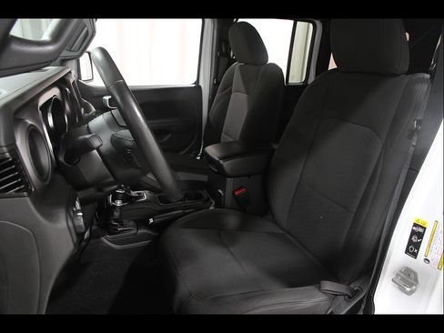Used 2023 Jeep Wrangler Unlimited Sport AWD/4WD image 5
