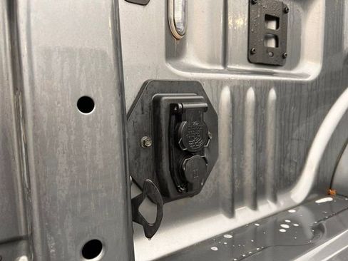 Used 2024 Ford F350 Lariat image 13