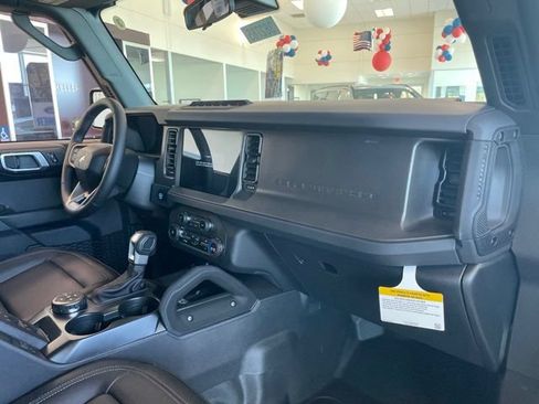 New 2026 Ford Bronco Badlands w/ Sasquatch Package AWD/4WD image 24