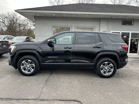 Used 2025 GMC Terrain Elevation image 4