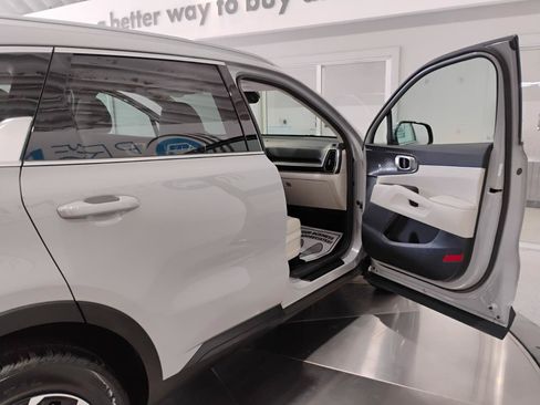 Used 2025 Kia Sorento S w/ Panoramic Sunroof Package FWD image 45