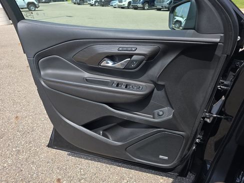 Used 2021 GMC Terrain SLT w/ Infotainment Package II AWD/4WD image 28