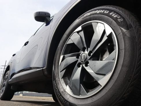 Certified 2025 Nissan Rogue SV AWD/4WD image 10
