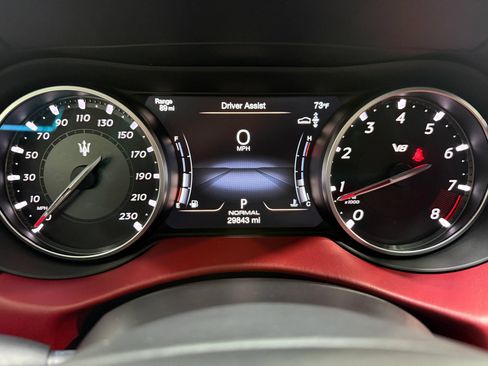 Used 2021 Maserati Levante Trofeo AWD/4WD image 63