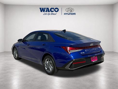 Used 2024 Hyundai Elantra SEL FWD image 5