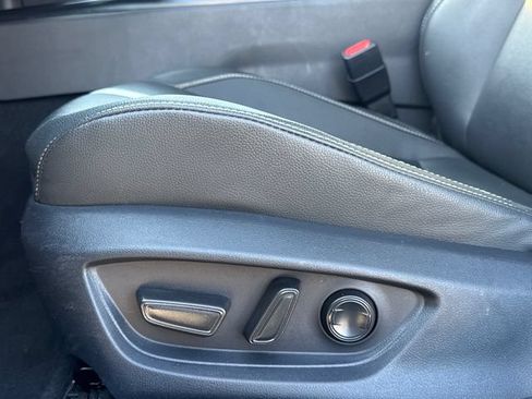 Used 2025 Toyota Camry SE FWD image 12