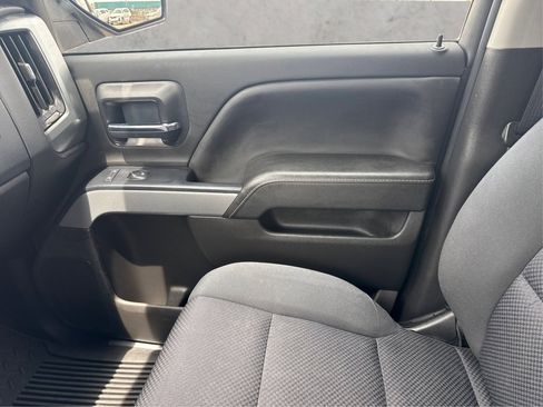 Used 2018 Chevrolet Silverado 1500 LT w/ LPO, Black Pack AWD/4WD image 27