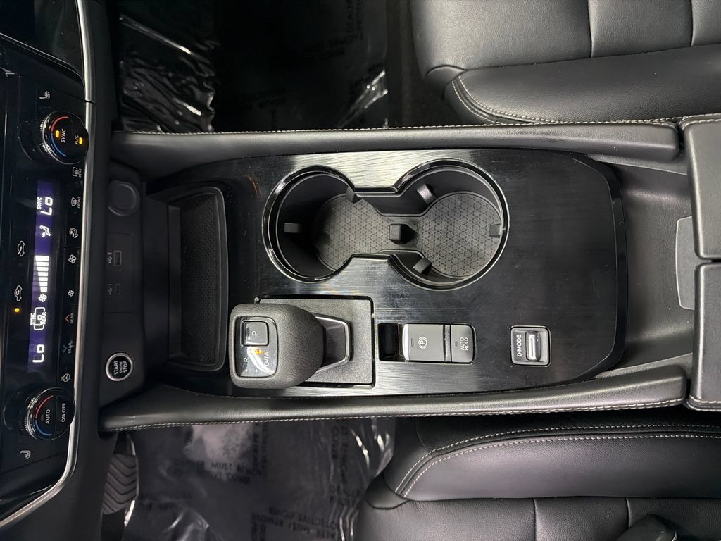 Used 2023 Nissan Rogue SL w/ SL Premium Package FWD image 33