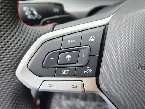 New 2026 Volkswagen GTI SE FWD image 16