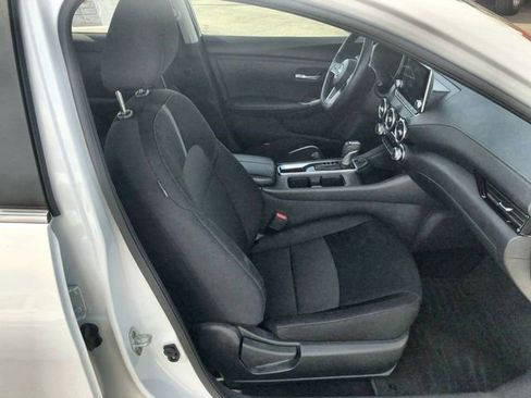 Used 2024 Nissan Sentra SV image 23