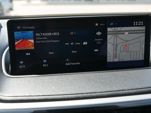 Certified 2024 Acura MDX SH-AWD w/ Technology Package image 22