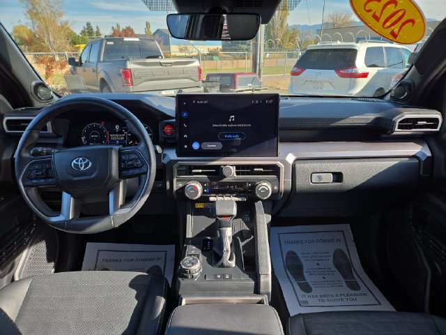 Used 2025 Toyota 4Runner TRD Off-Road Premium AWD/4WD image 3