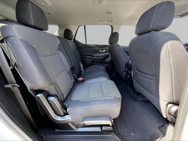 Used 2021 Chevrolet Traverse LT w/ LPO, Blackout Package AWD/4WD image 16