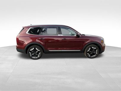 Used 2024 Kia Telluride S w/ S Sunroof Package