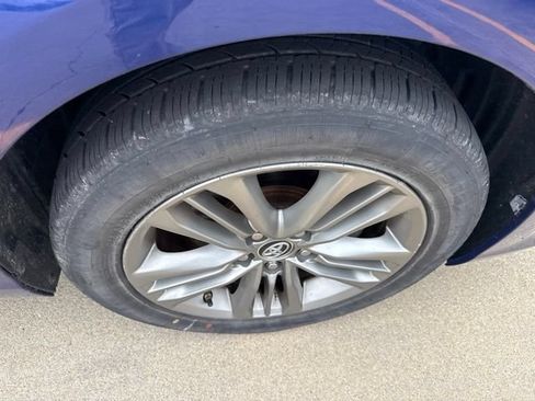Used 2015 Toyota Camry SE FWD image 10