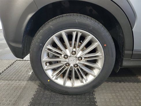 Used 2020 Hyundai Kona SEL Plus w/ Cargo Package image 7