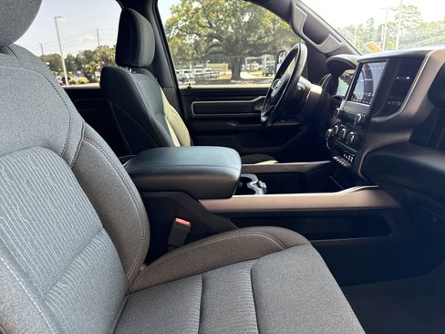 Used 2020 RAM 1500 Big Horn AWD/4WD image 32