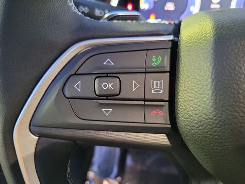 New 2025 Jeep Grand Cherokee L Altitude image 5