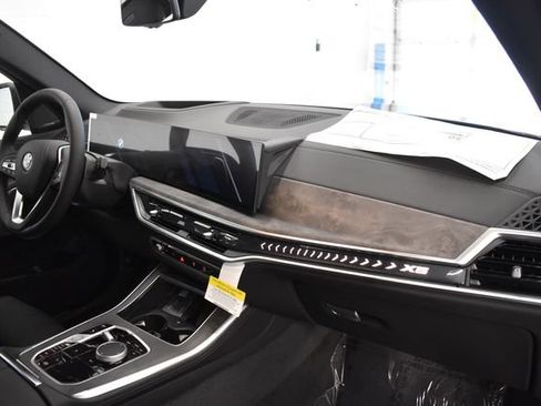 New 2026 BMW X5 xDrive40i w/ Premium Package AWD/4WD image 11