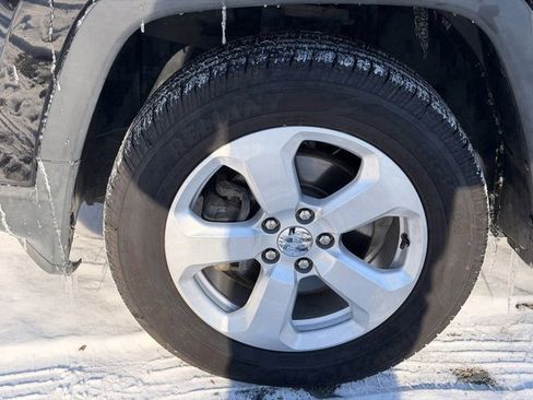 Used 2019 Jeep Compass Latitude w/ Popular Equipment Group image 6