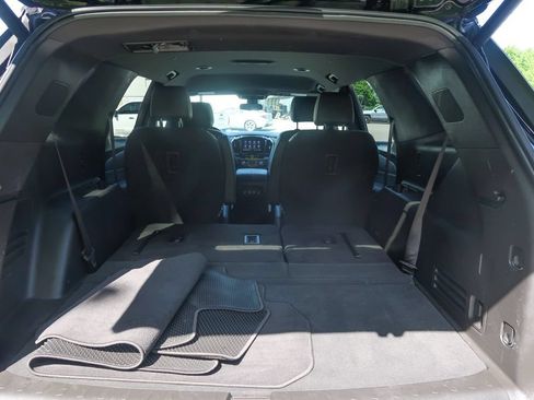 Used 2022 Chevrolet Traverse LT AWD/4WD image 11
