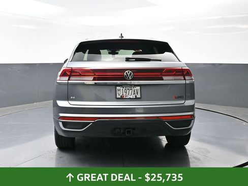Used 2024 Volkswagen Atlas Cross Sport SE image 14