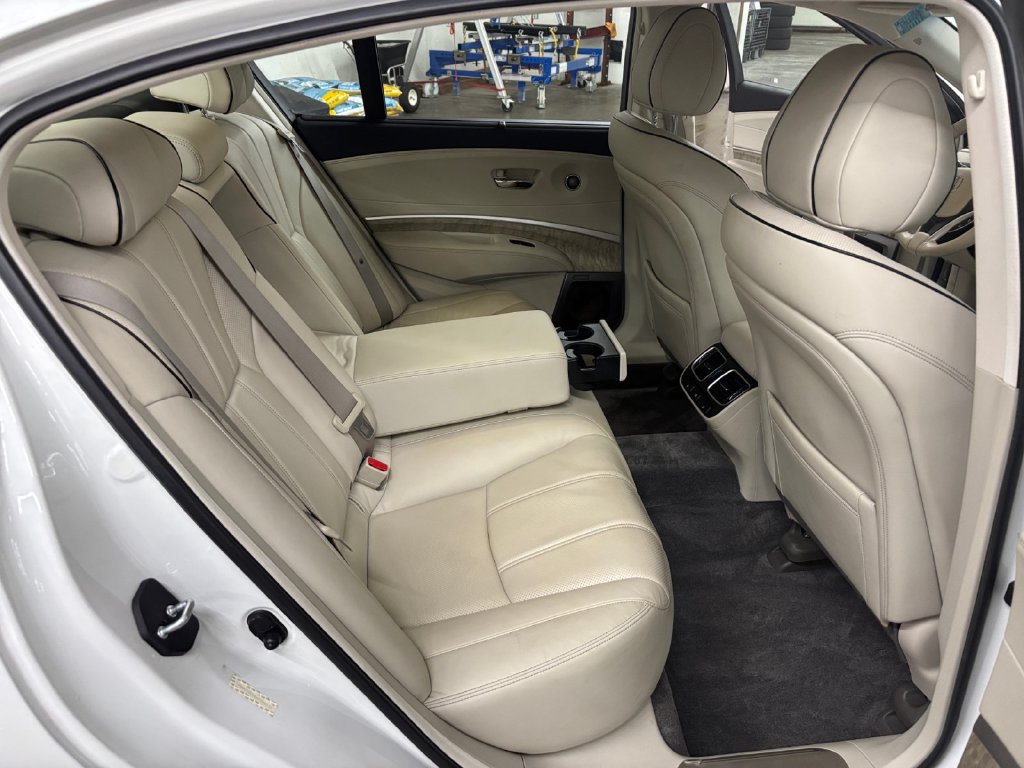 Used 2018 Acura RLX w/ Advance Package AWD/4WD image 17