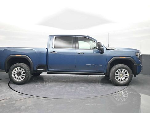 New 2026 GMC Sierra 2500 Denali image 9