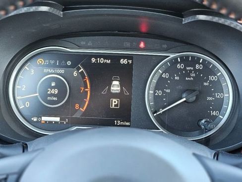 New 2025 Nissan Versa SR image 15