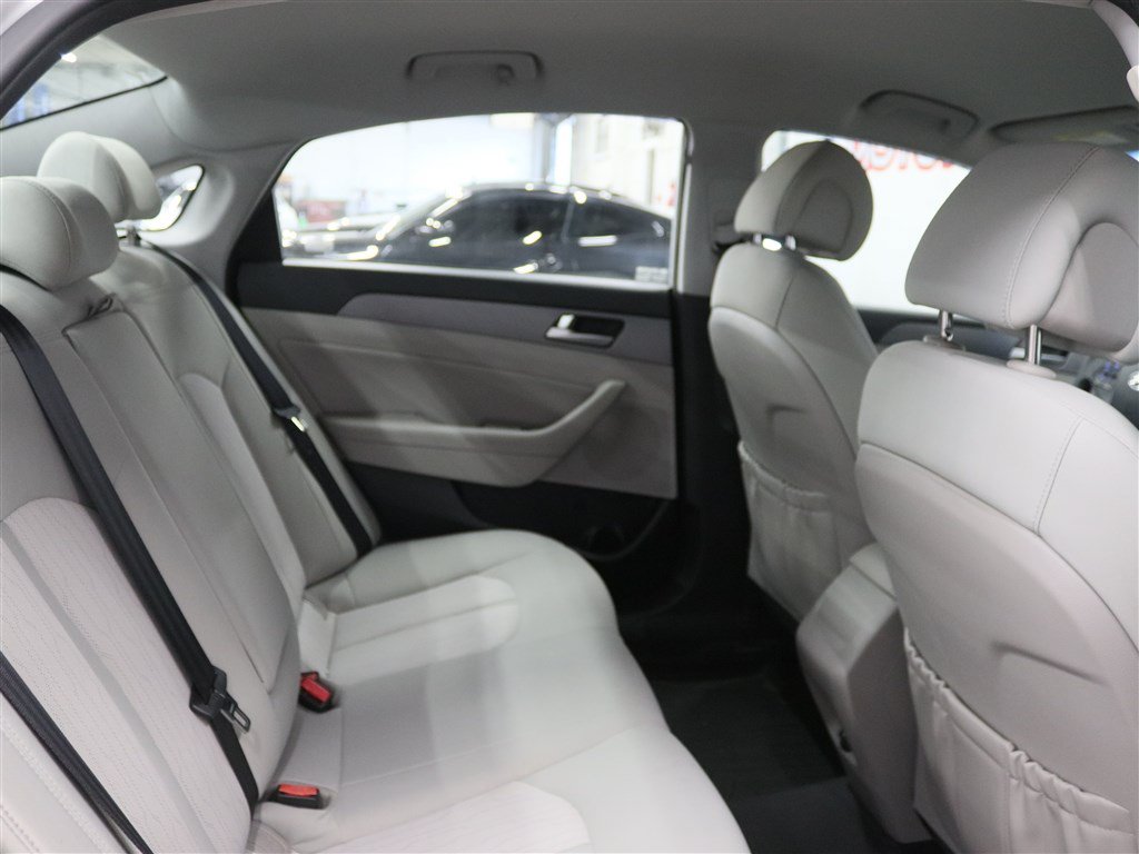 Used 2016 Hyundai Sonata SE FWD image 19