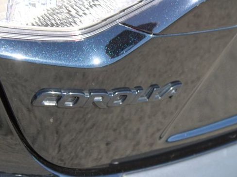 Used 2025 Toyota Corolla SE image 9