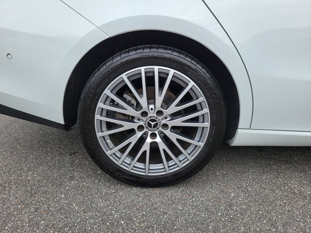 Used 2021 Mercedes-Benz CLA 250 w/ Driver Assistance Package image 5