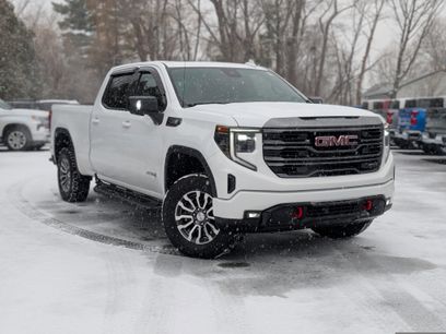 Used 2022 GMC Sierra 1500 AT4 w/ AT4 Preferred Package