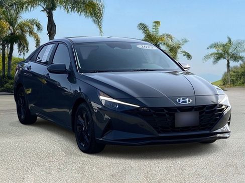 Used 2023 Hyundai Elantra Blue FWD image 6